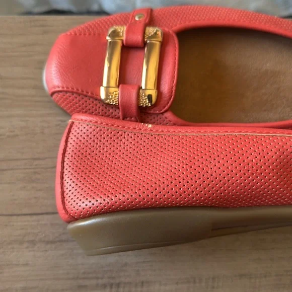 AEROSOLES SalmonFlats with Gold Buckles Size 10M but flexible. - Picture 6 of 7